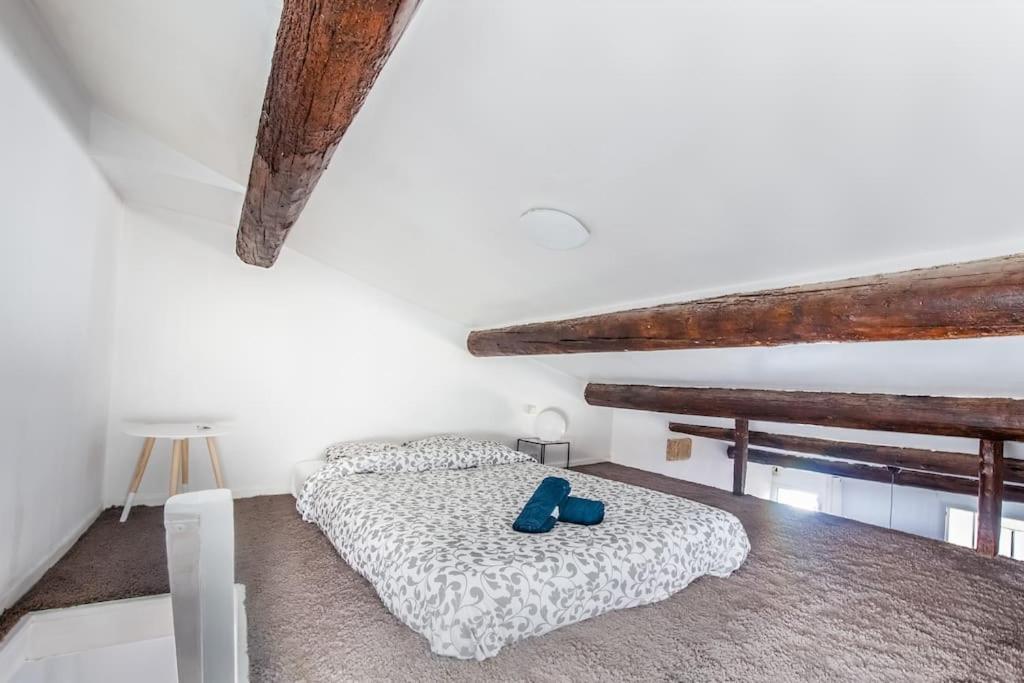 Au Coeur Du Panier Avec Terrasse 2 A 4 Personnes Climatisation Lägenhet Marseille Exteriör bild